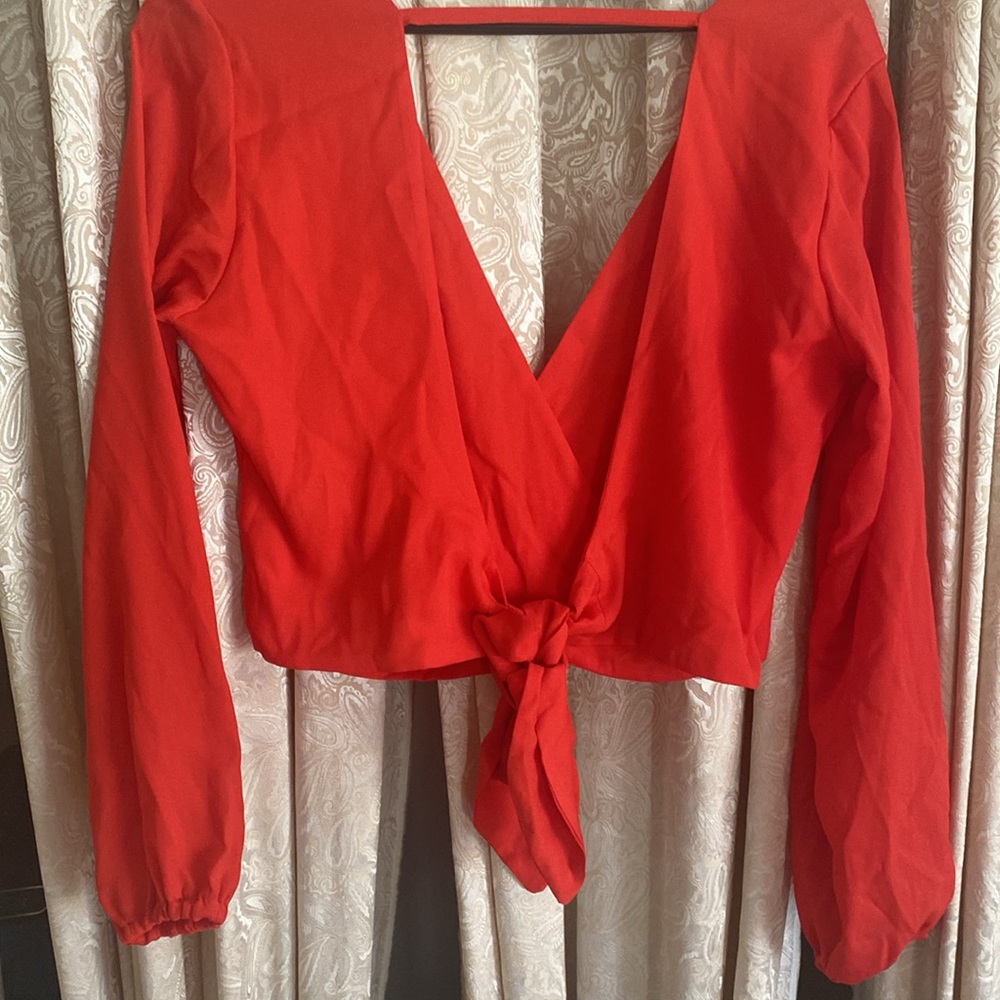 Red top - Picture 2 of 3